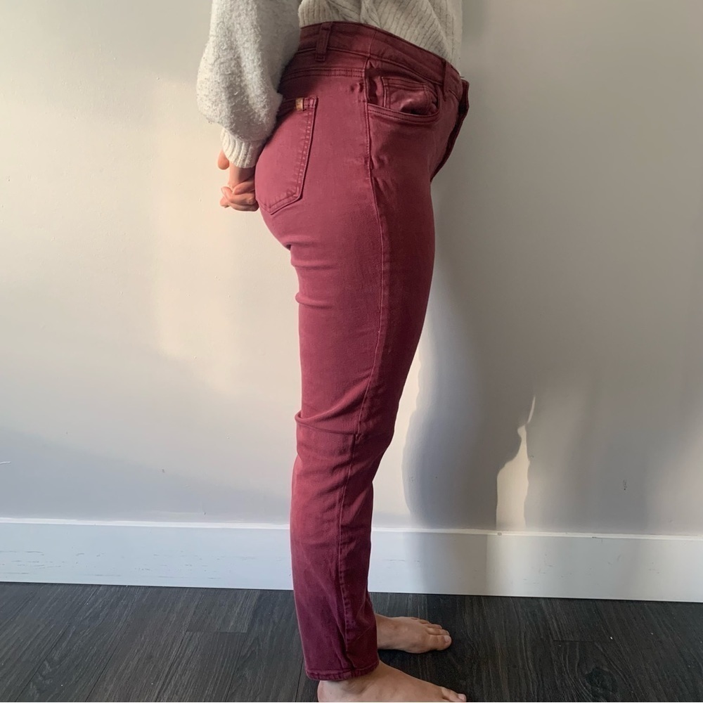 👖  ROOTS Light Wash Burgundy Jeans - Women's Size 29 👖 - Picture 2 of 13